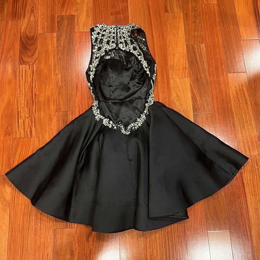 Prom dress - Picture 4 of 7